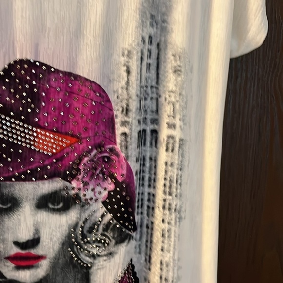 Brand Removed long sheer blouse of a lady and butterfly on the front. Size M/L - Picture 7 of 12